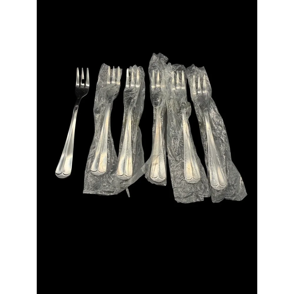 International Silver Stainless Cape Cod Seafood Cocktail Forks 6 Double Scallop